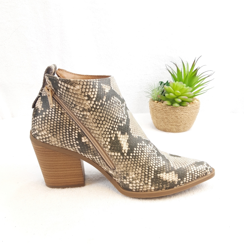 UNIVERSAL THREAD JAMESON ANKLE BOOTS